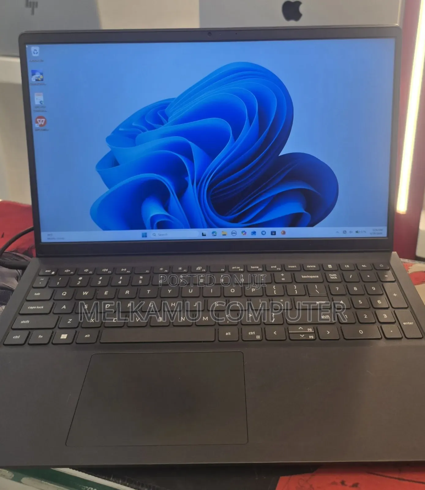 New Laptop Dell Inspiron 15 3520 16GB Intel Core i5 SSD 512GB