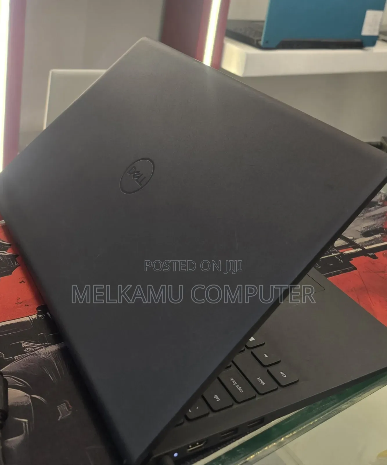 New Laptop Dell Inspiron 15 3520 16GB Intel Core i5 SSD 512GB
