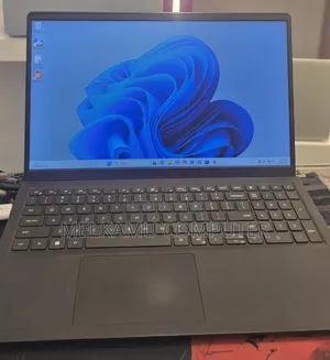 New Laptop Dell Inspiron 15 3520 16GB Intel Core i5 SSD 512GB