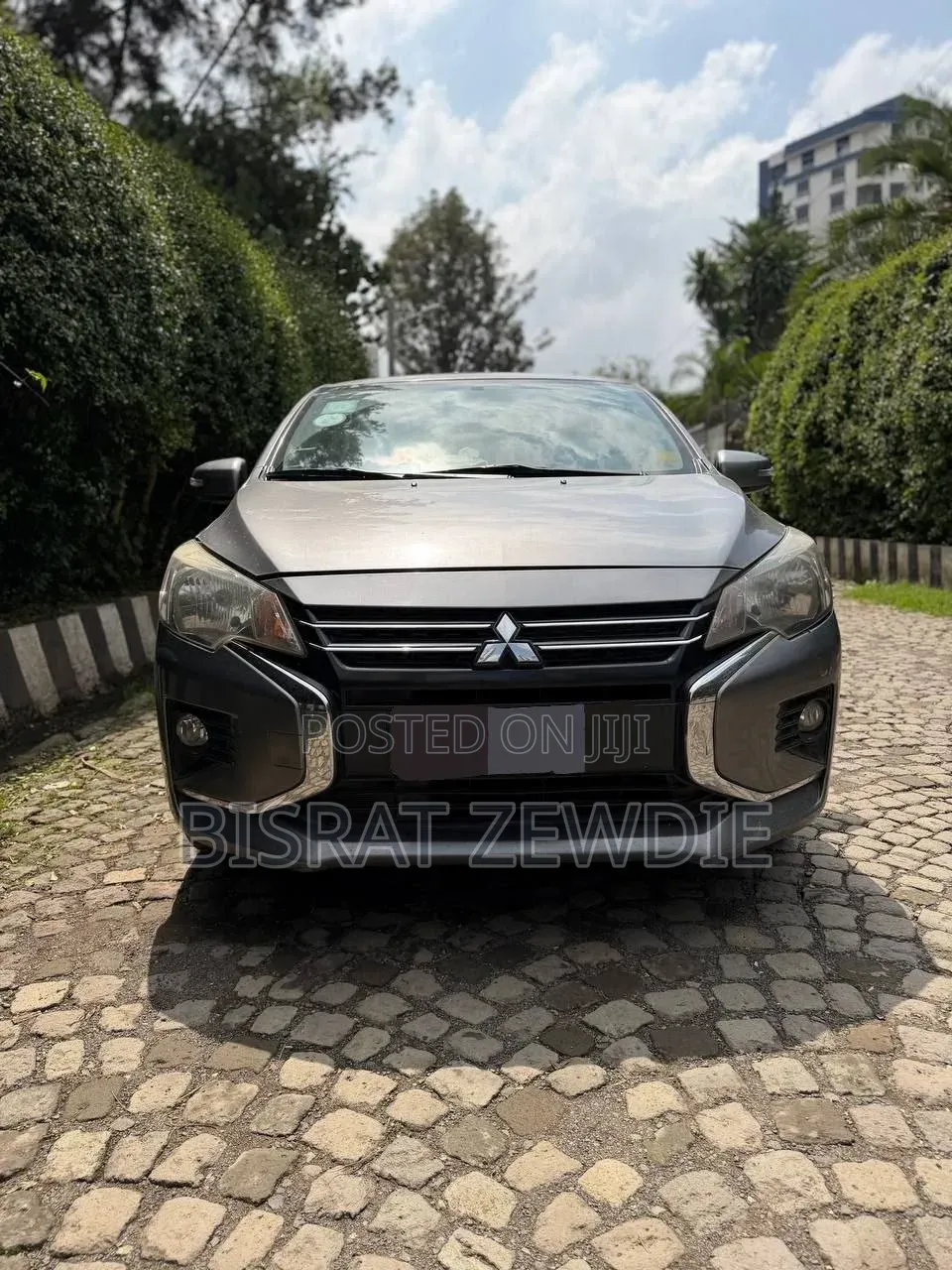 Mitsubishi Attrage 2021 Silver