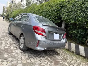 Mitsubishi Attrage 2021 Silver