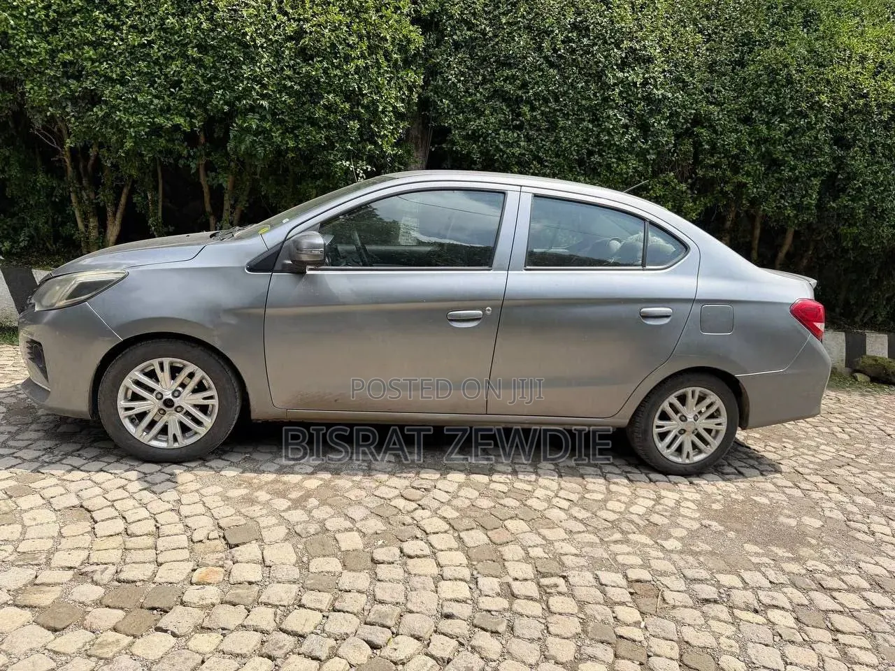Mitsubishi Attrage 2021 Silver