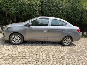 Mitsubishi Attrage 2021 Silver