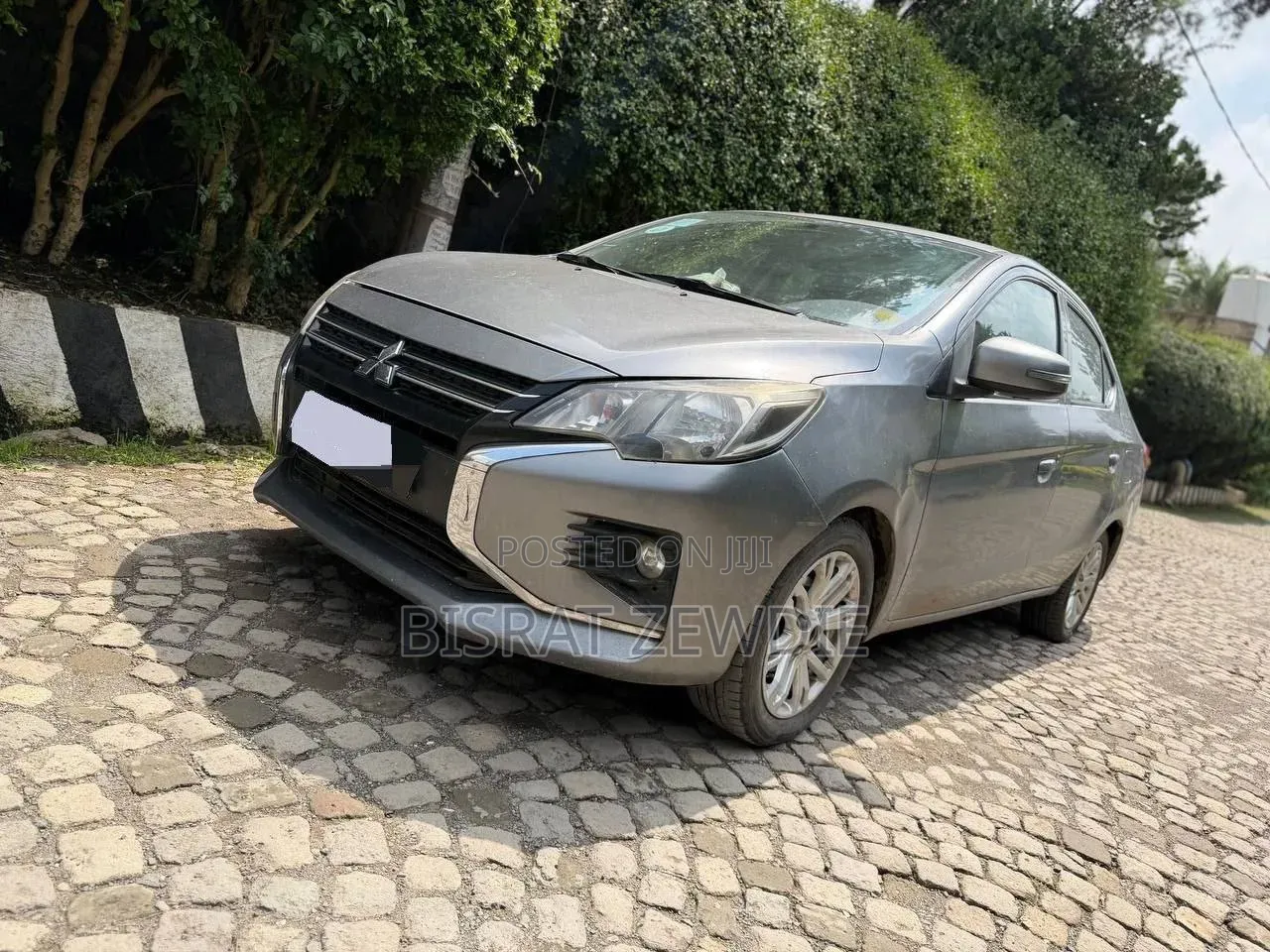 Mitsubishi Attrage 2021 Silver