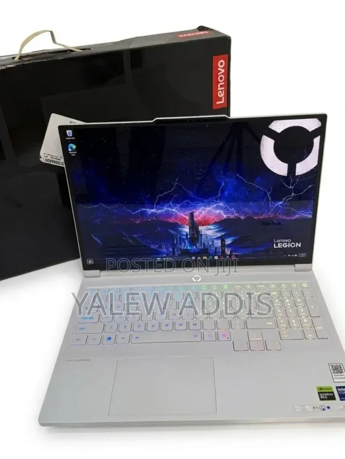 New Laptop Lenovo Legion Pro 7 32GB Intel Core Ultra 9 SSD 1T