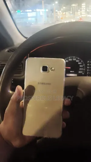 New Samsung Galaxy A5 32 GB White