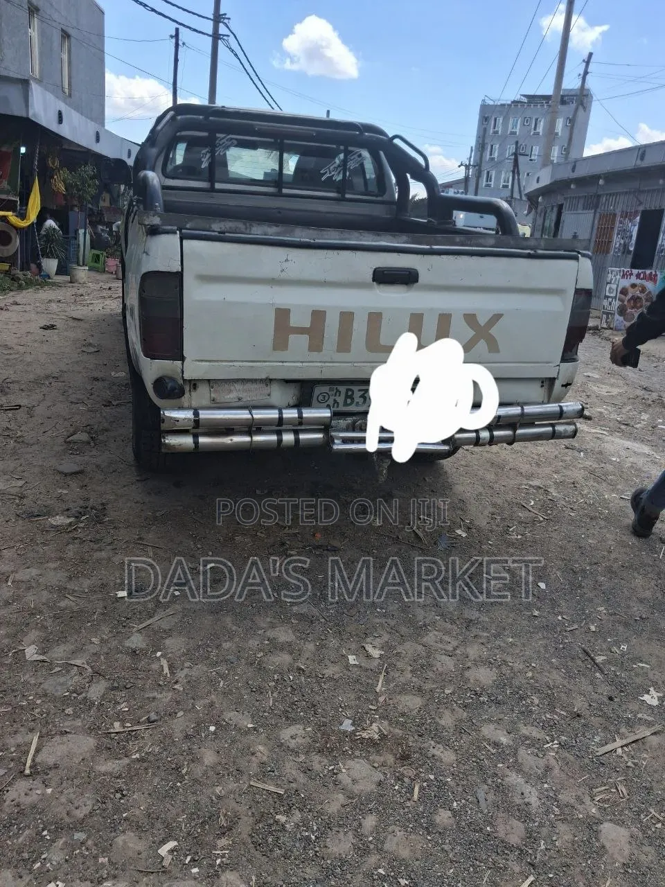 Toyota Hilux 2002 White