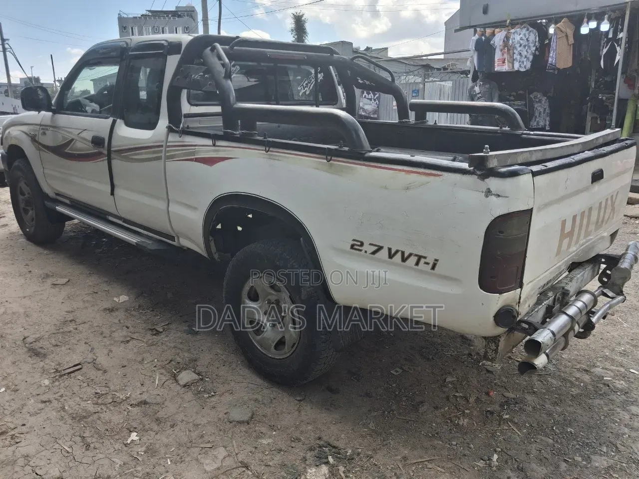 Toyota Hilux 2002 White