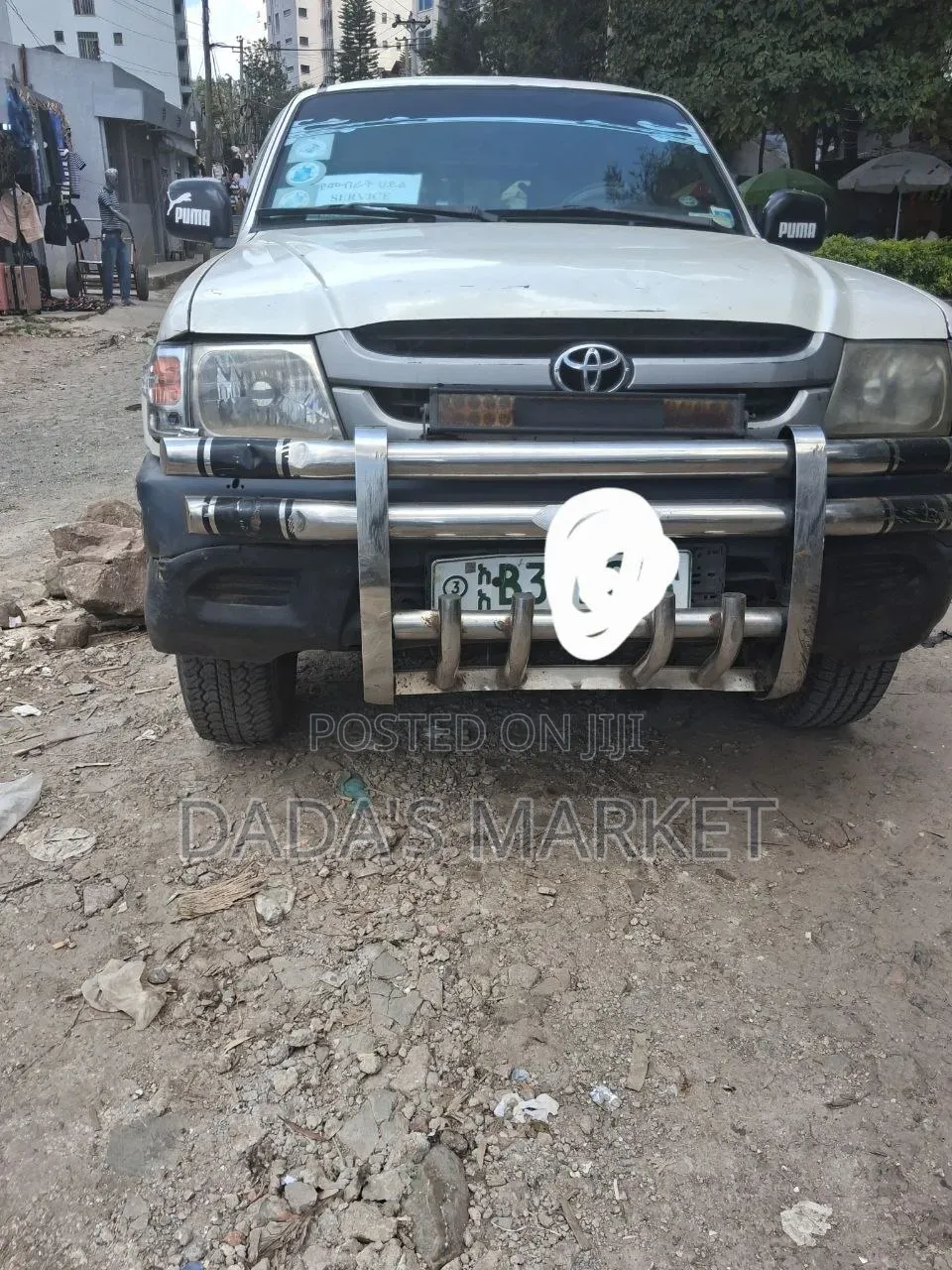 Toyota Hilux 2002 White