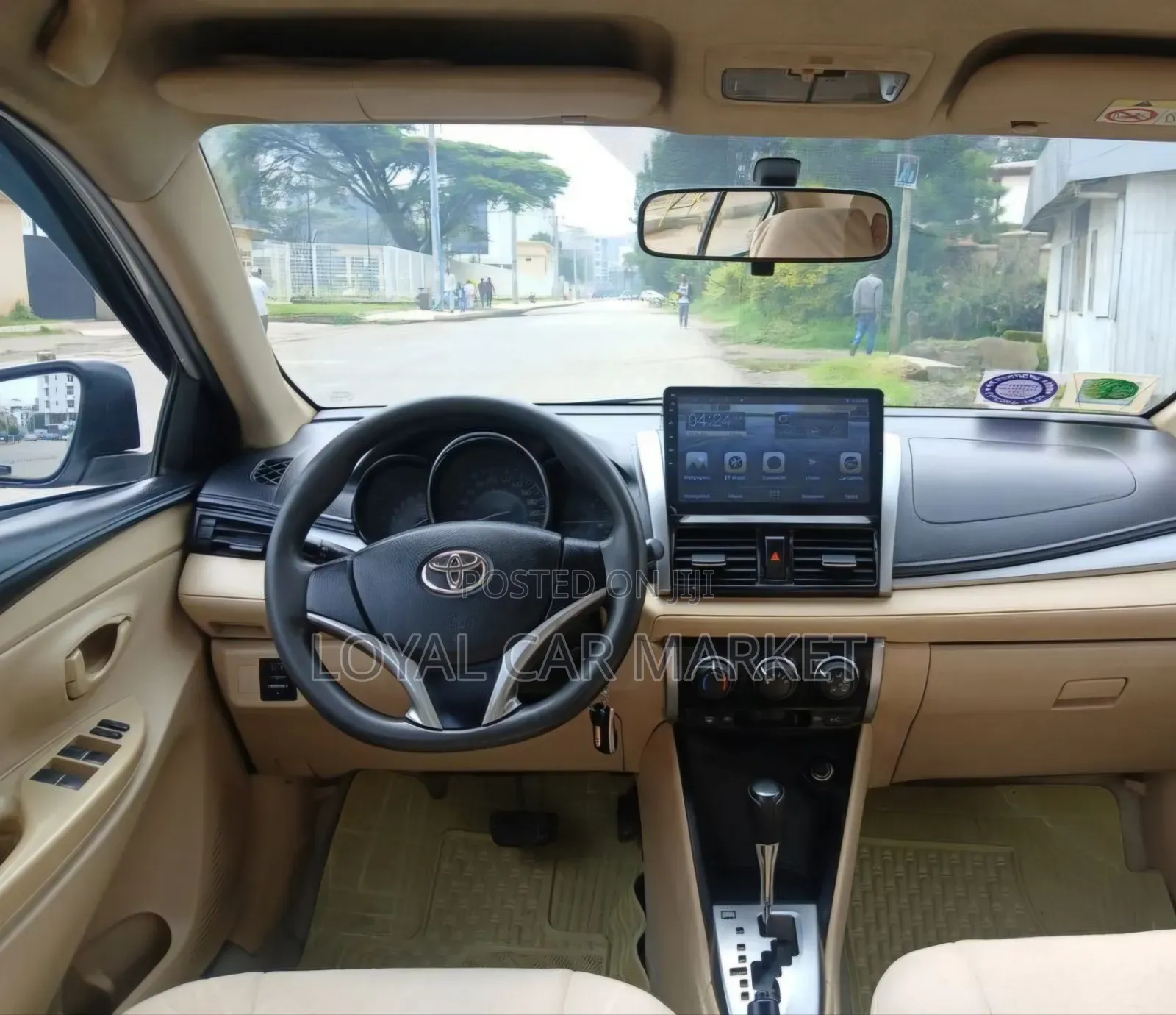 Toyota Yaris 2015 Silver