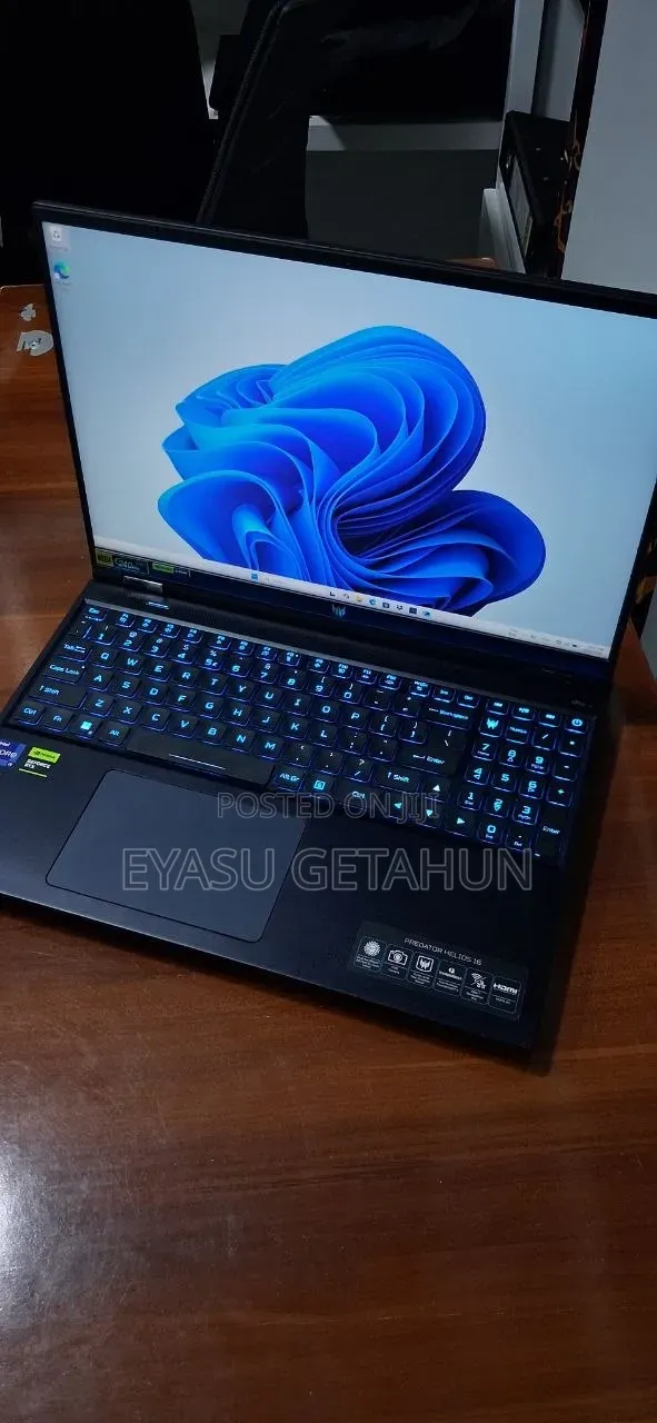 New Laptop Acer Predator Helios 16 16GB Intel Core i9 SSD 1T