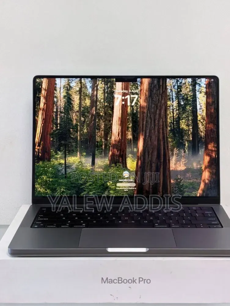 New Laptop Apple MacBook Pro 2022 M2 16GB Apple M2 SSD 512GB