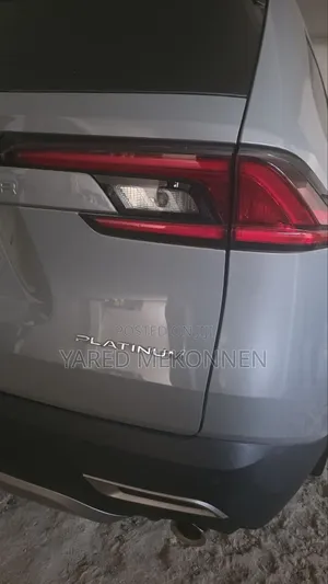 New Toyota Grand Highlander Hybrid 2025 Silver