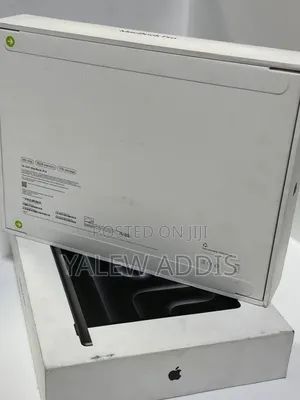 New Laptop Apple MacBook Pro 2025 M5 16GB Apple M5 SSD 1T