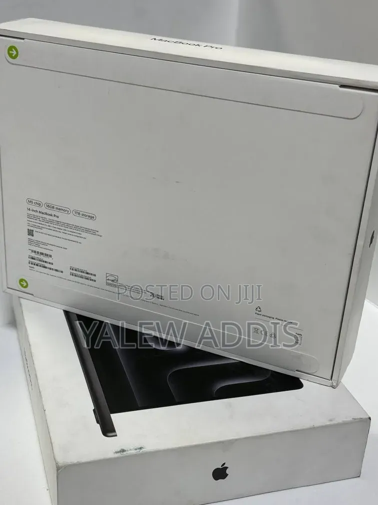 New Laptop Apple MacBook Pro 2025 M5 16GB Apple M5 SSD 1T