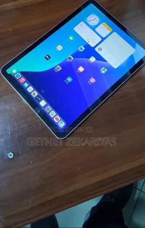 New Apple iPad Air 64 GB
