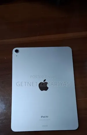 New Apple iPad Air 64 GB