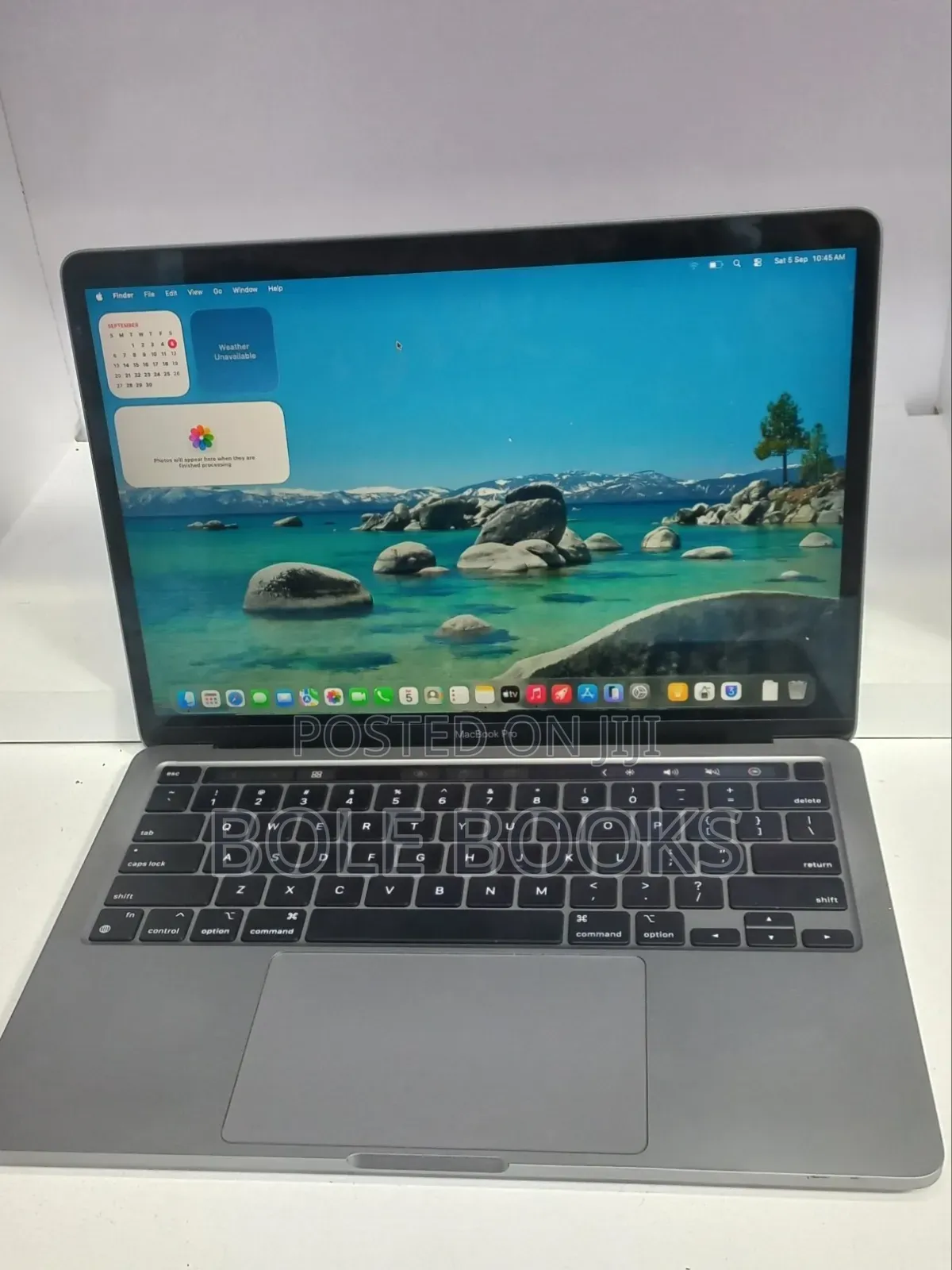 New Laptop Apple MacBook Pro 2020 M1 8GB Apple M1 Pro SSD 256GB