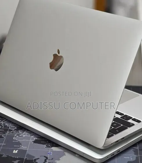 New Laptop Apple MacBook 2020 32GB Intel Core i7 SSD 512GB