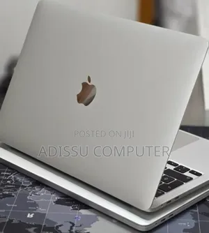 New Laptop Apple MacBook 2020 32GB Intel Core i7 SSD 512GB