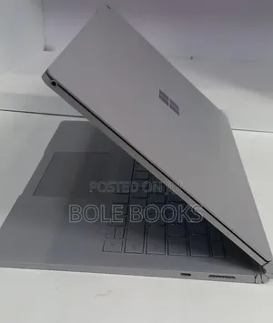 New Laptop Microsoft Surface Book 2 16GB Intel Core i7 SSD 512GB