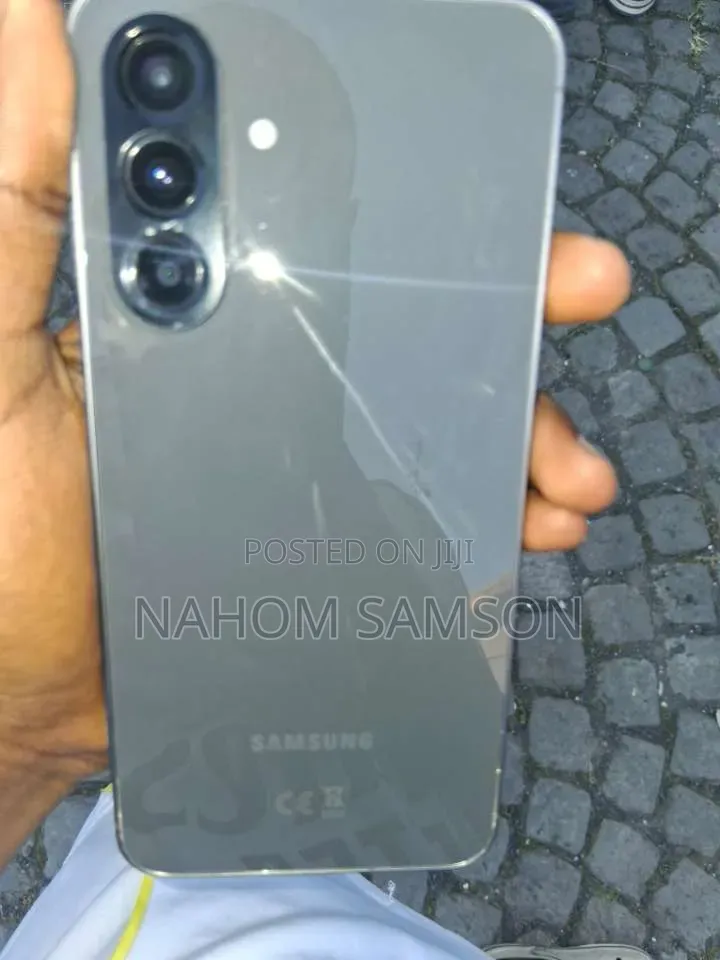 Samsung Galaxy A56 128 GB Gray