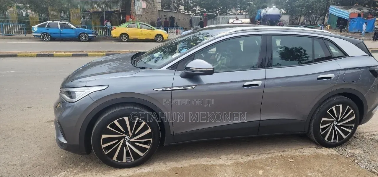Volkswagen ID.4 2023 Gray