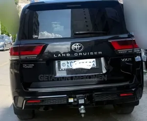 Toyota Land Cruiser 2023 Black