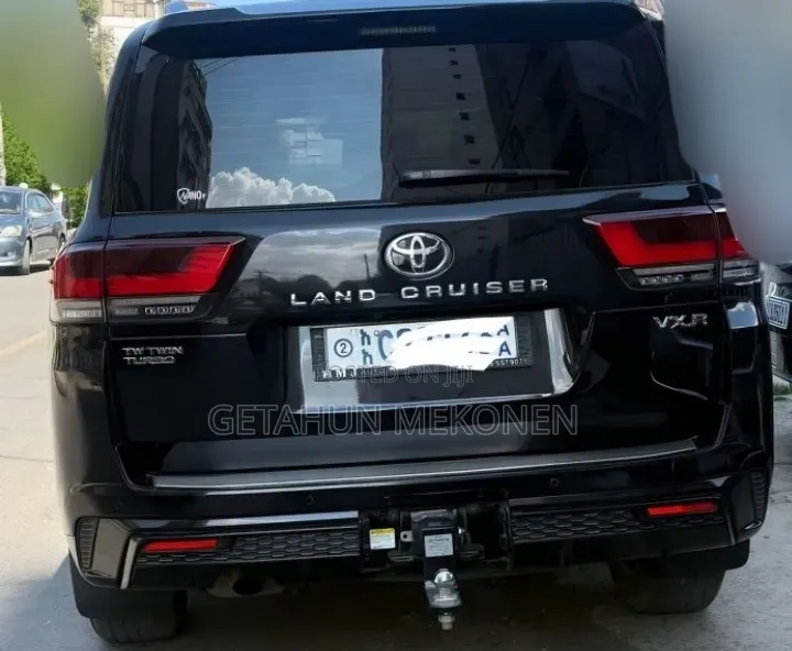 Toyota Land Cruiser 2023 Black