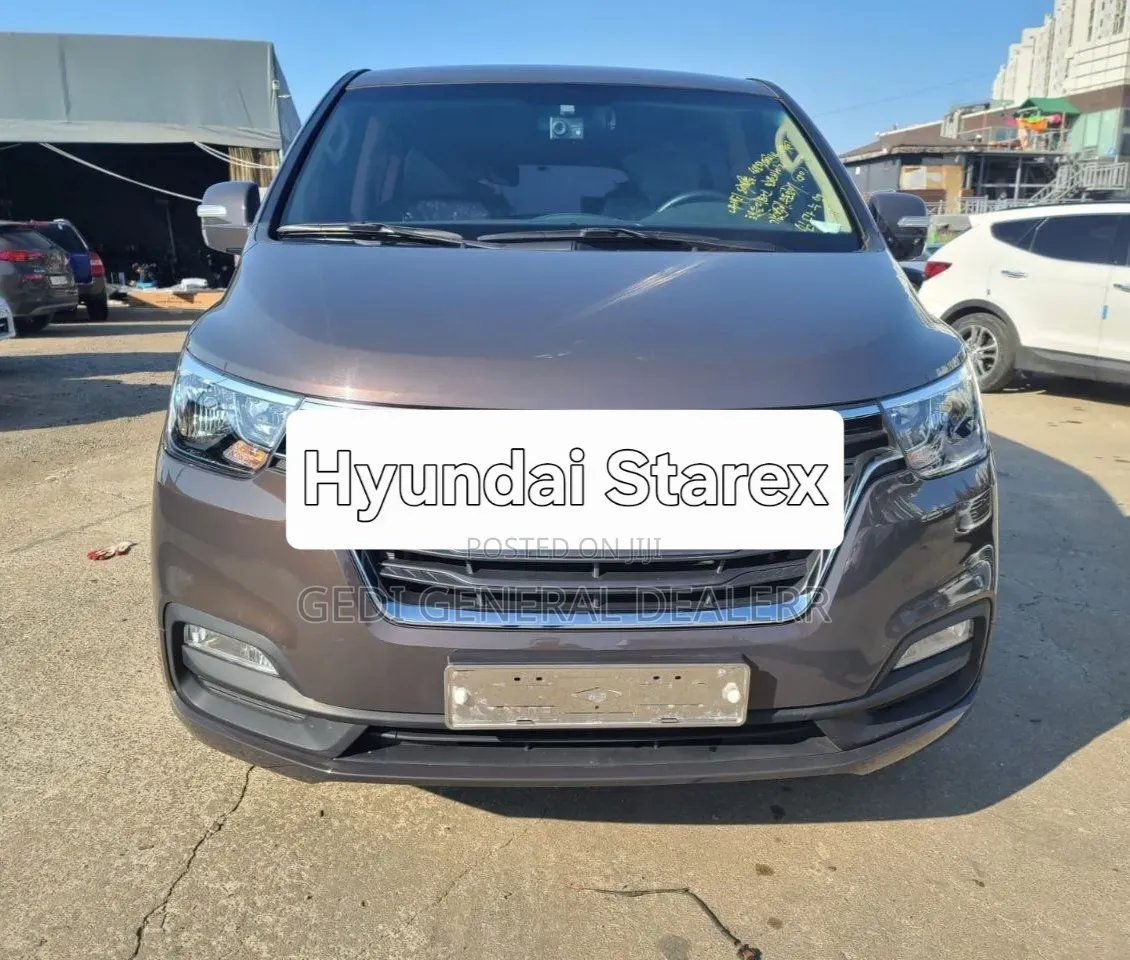 Hyundai Staria 2022 Brown