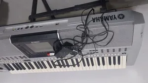 Yamaha PSR- S900