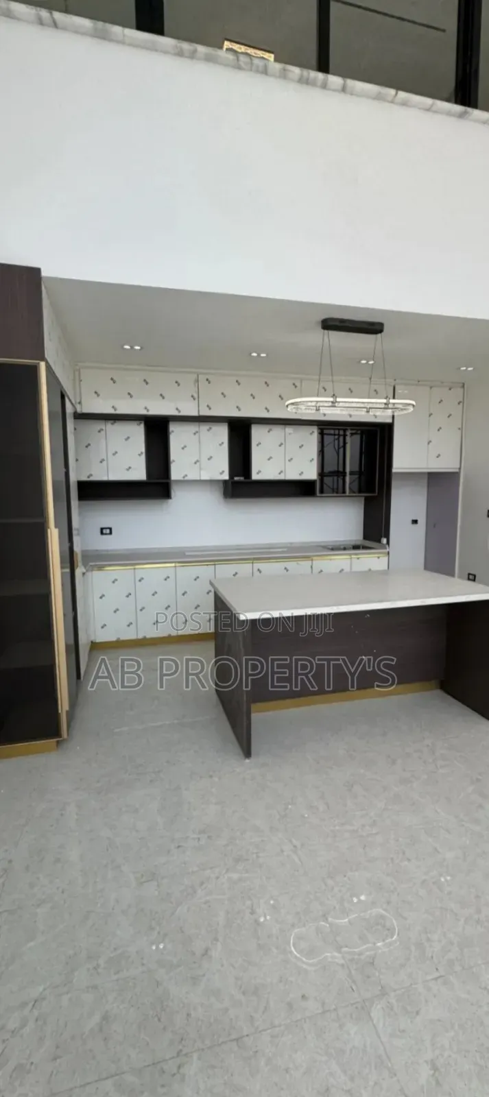 Furnished 4bdrm Penthouse in ወሎ ሰፈር, Bole for sale