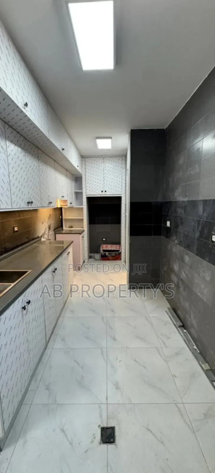 Furnished 4bdrm Penthouse in ወሎ ሰፈር, Bole for sale