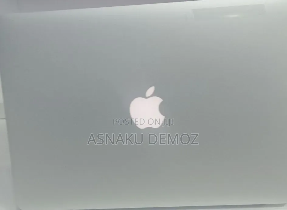 New Laptop Apple MacBook Air 2017 8GB Intel Core i5 SSD 256GB