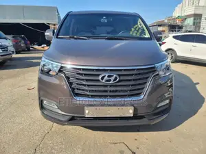 Hyundai Starex 2021 Brown