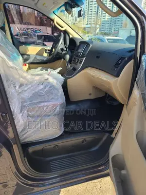Hyundai Starex 2021 Brown