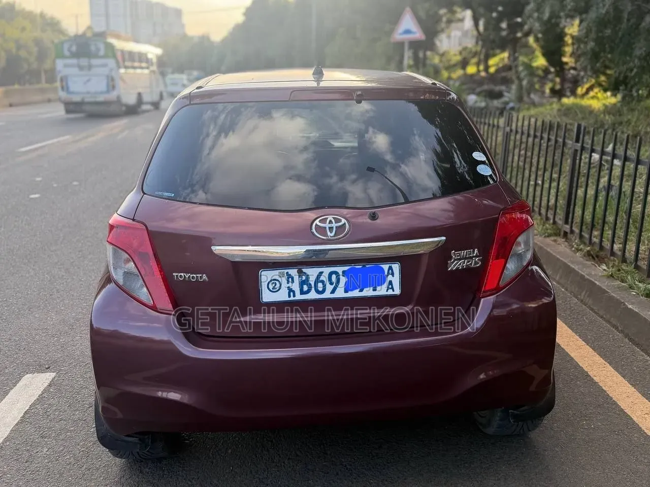 Toyota Yaris 2012 Burgundy