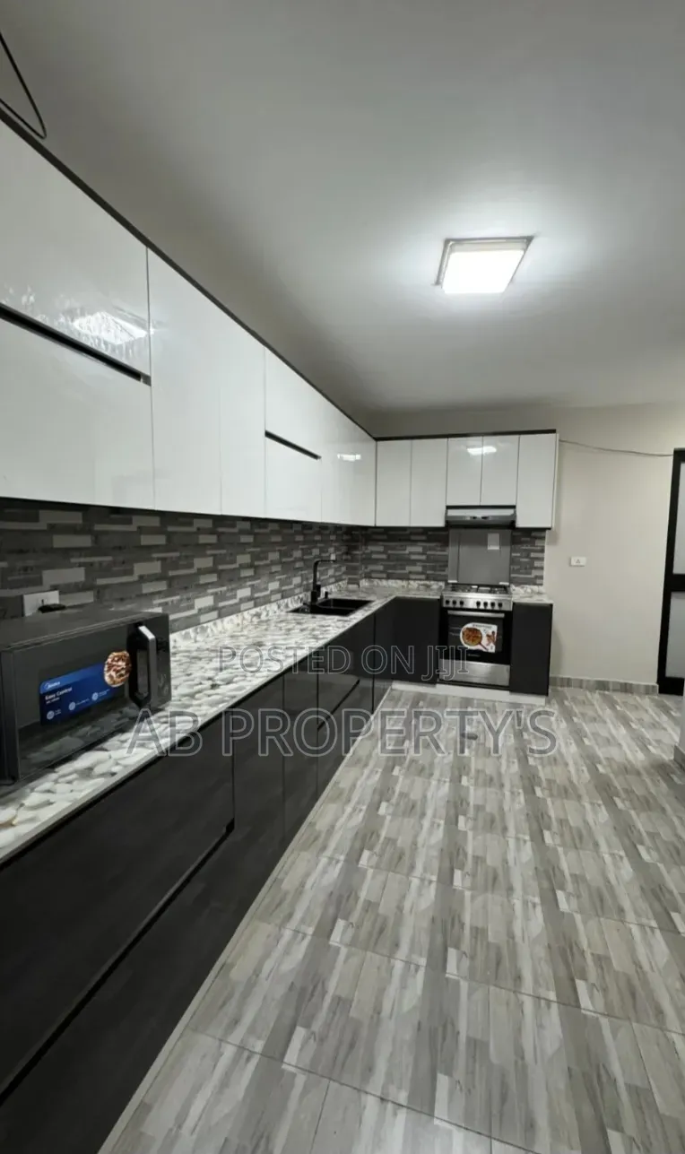Furnished 3bdrm Apartment in ሳርቤት አፍሪካ ህብረት, Kirkos for sale