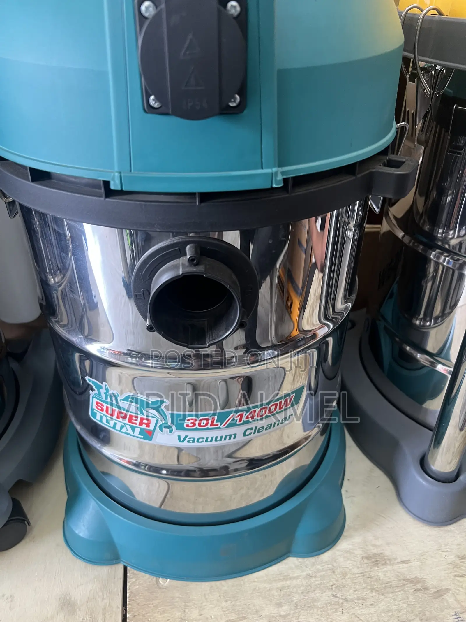 Total Vacuum Cleaner 30l 1400w