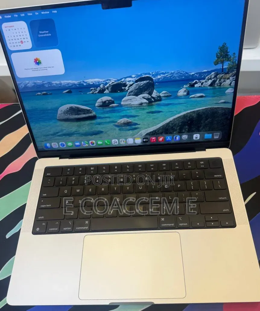 New Laptop Apple MacBook 16GB SSD 512GB