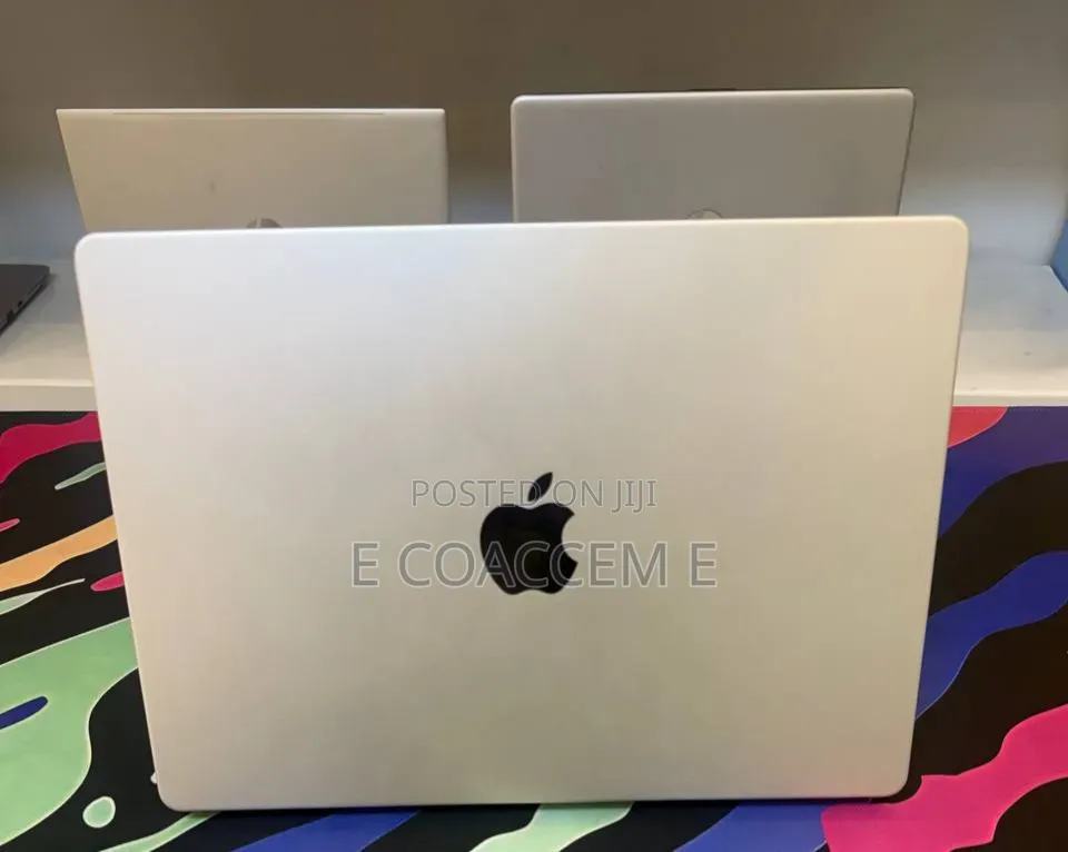 New Laptop Apple MacBook 16GB SSD 512GB