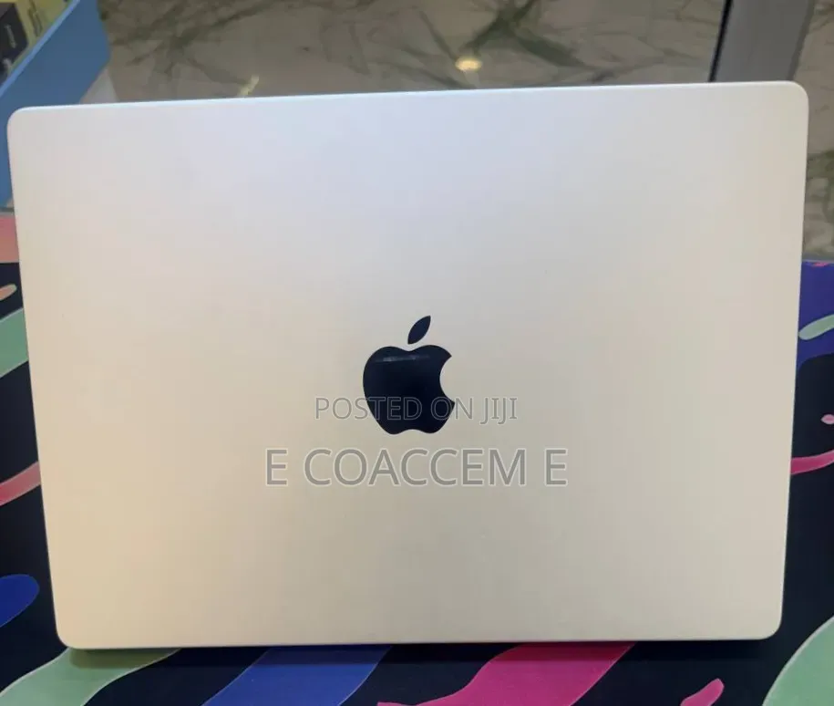 New Laptop Apple MacBook 16GB SSD 512GB