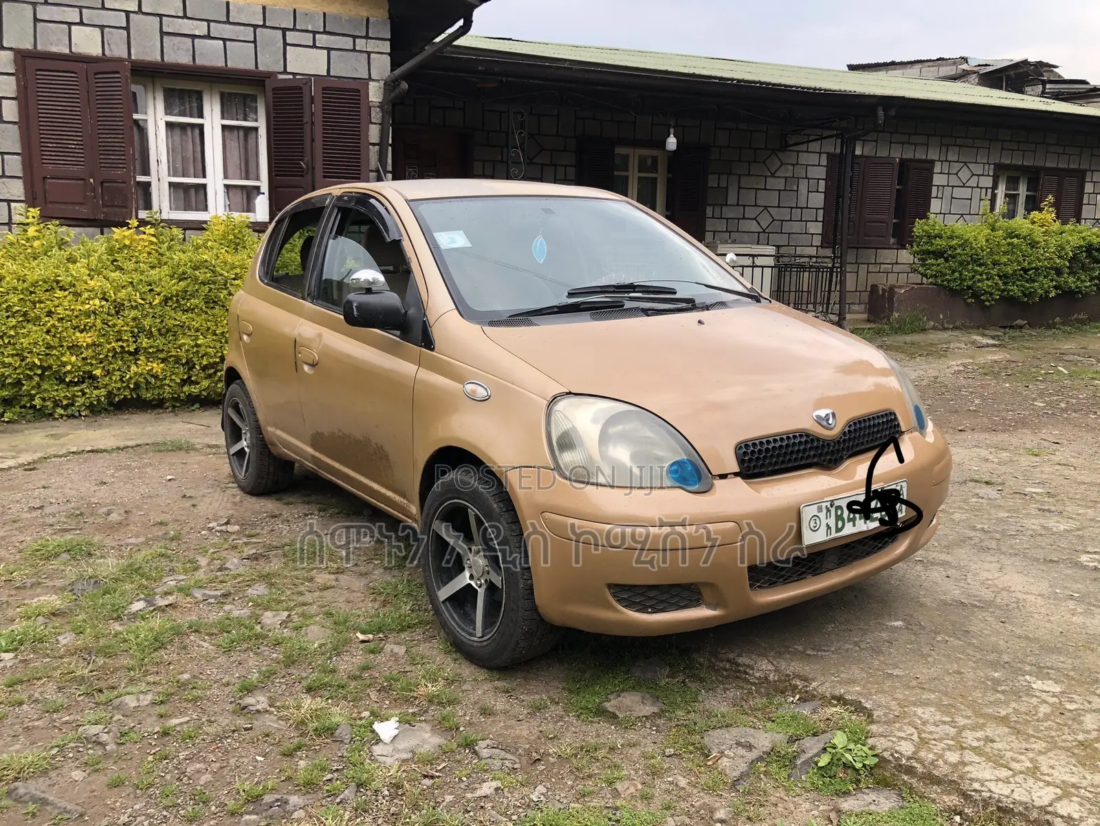 Toyota Vitz 1.0 FWD 5dr 2004 Gold