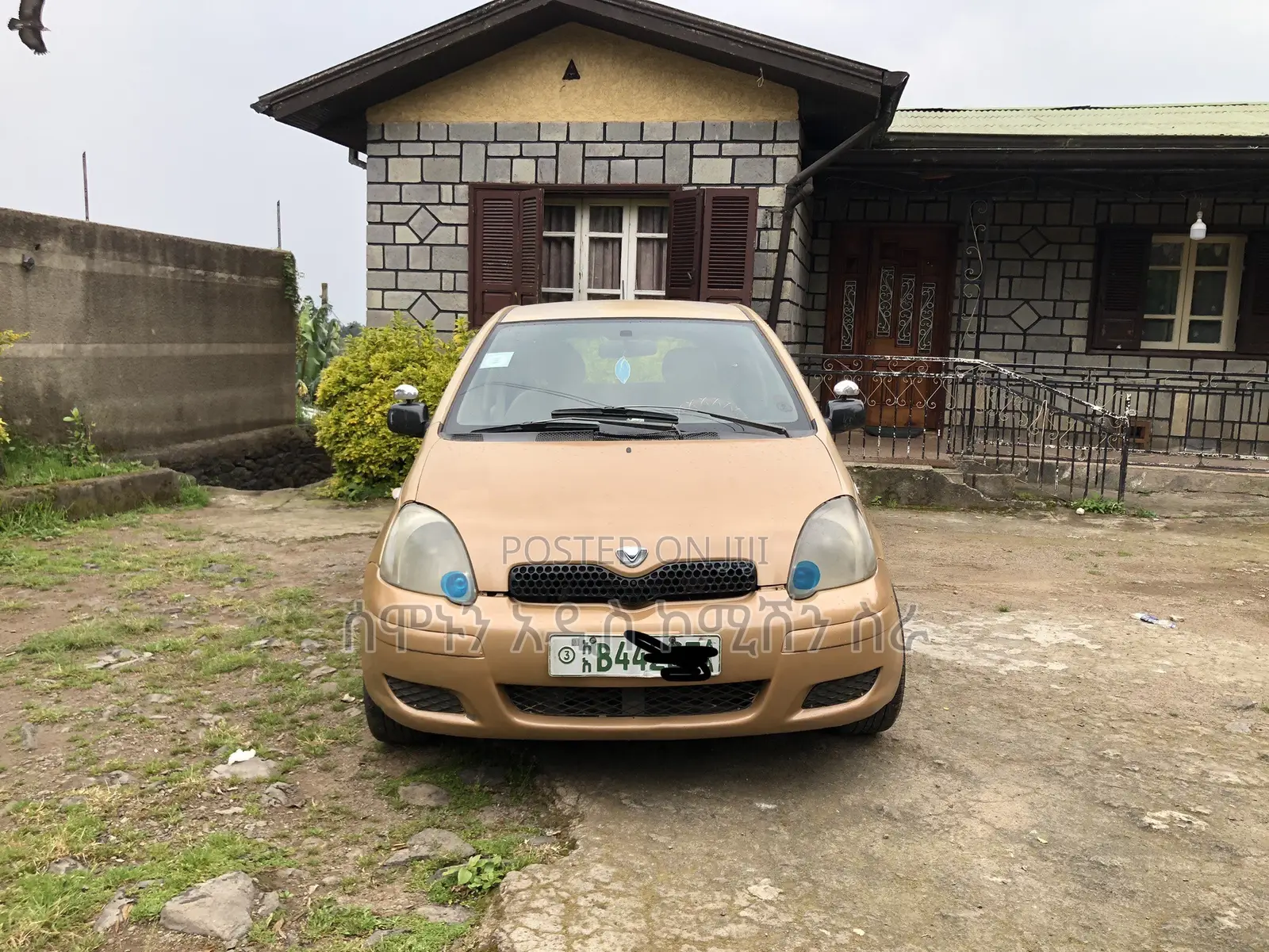 Toyota Vitz 1.0 FWD 5dr 2004 Gold