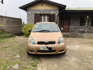 Toyota Vitz 1.0 FWD 5dr 2004 Gold