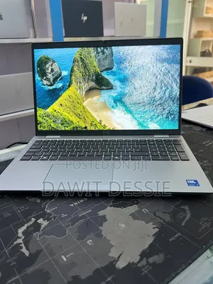 New Laptop Dell Latitude 5550 16GB Intel Core Ultra 7 SSD 512GB