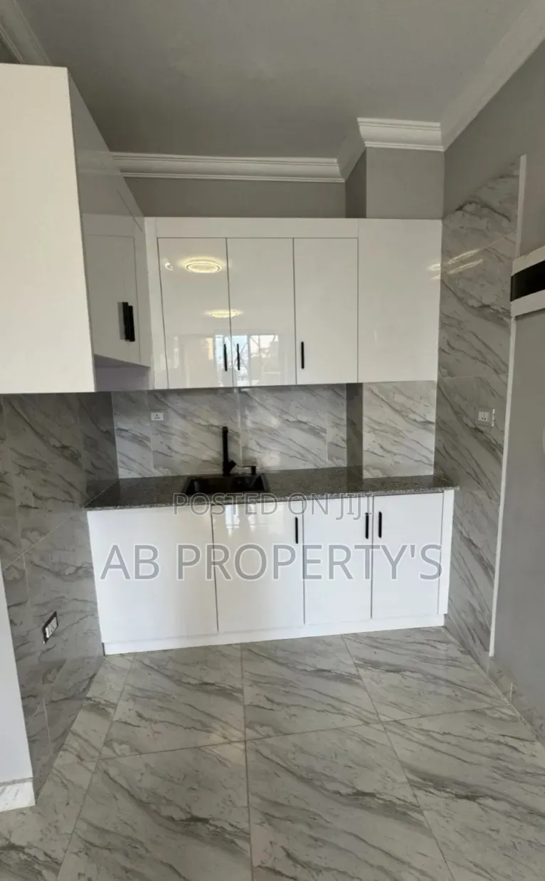 Furnished 2bdrm Apartment in መገናኛ, Yeka for sale