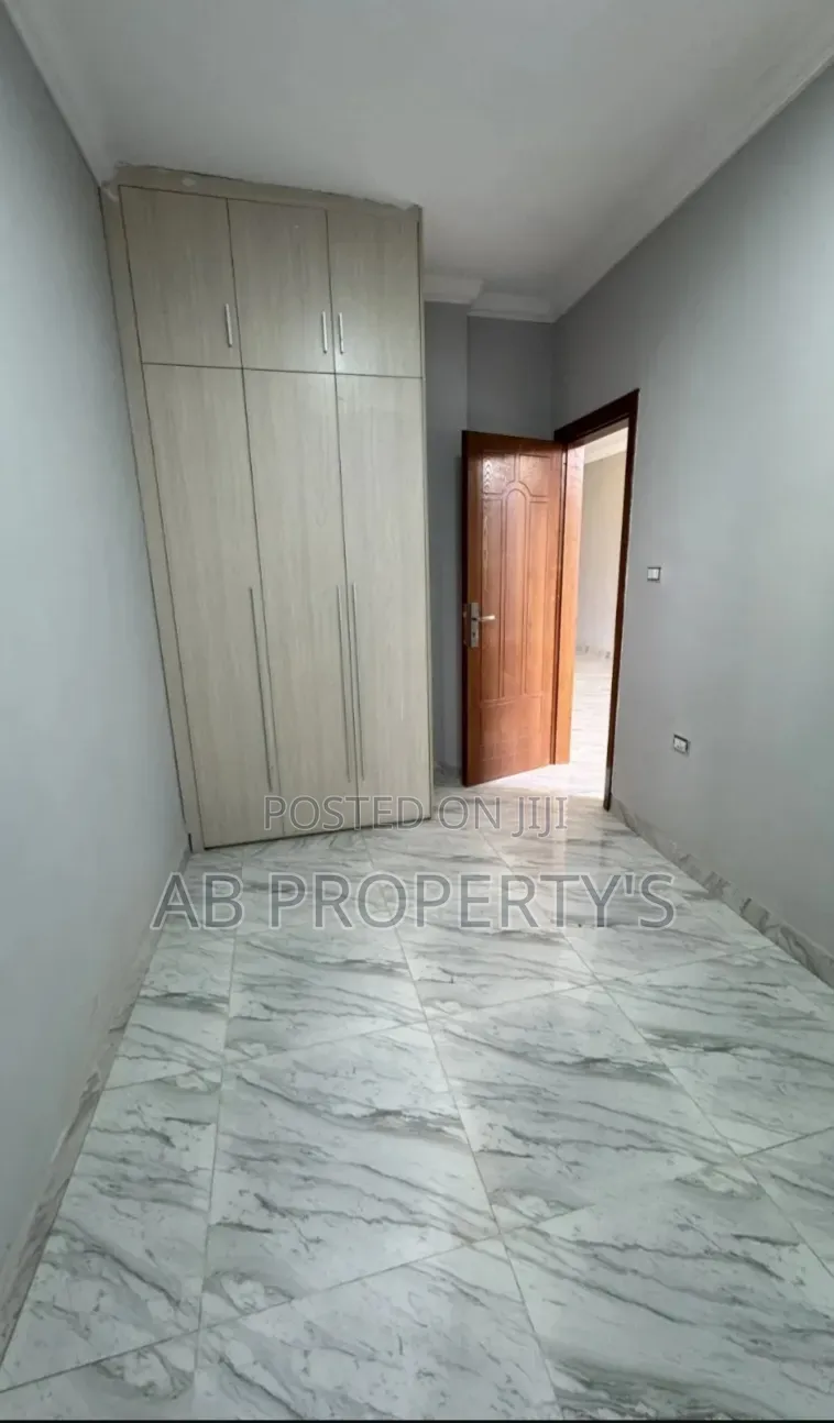 Furnished 2bdrm Apartment in መገናኛ, Yeka for sale