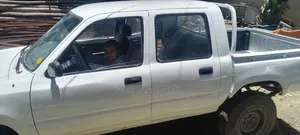 Toyota Hilux 1995 White