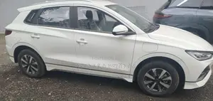 New BYD E2 43 kWh 94 hp FWD 2025 White